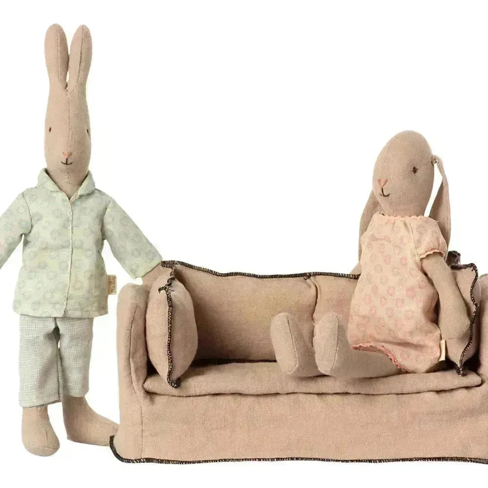 Sofa miniature para ratoncitos y conejos