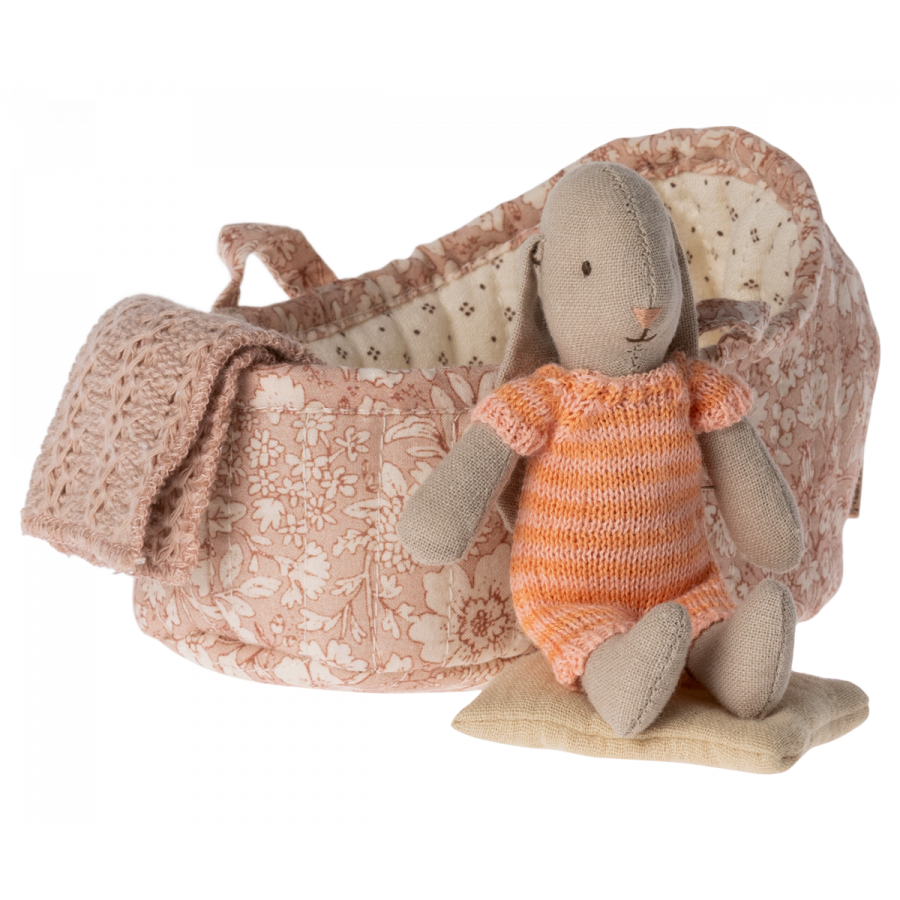 Conejitos en moises (Bunny in carry cot) - Micro