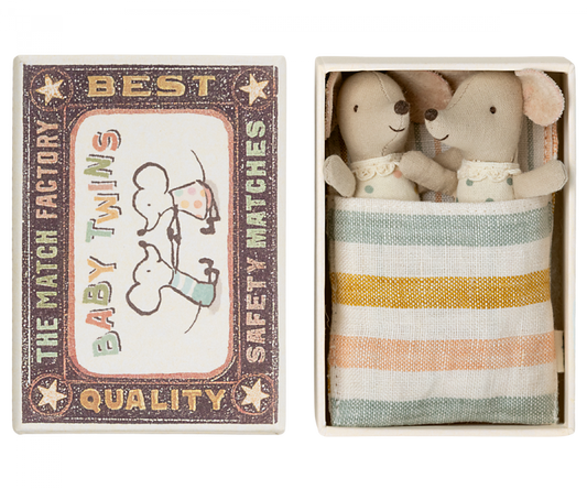Ratoncito - Twins baby mice In A Matchbox