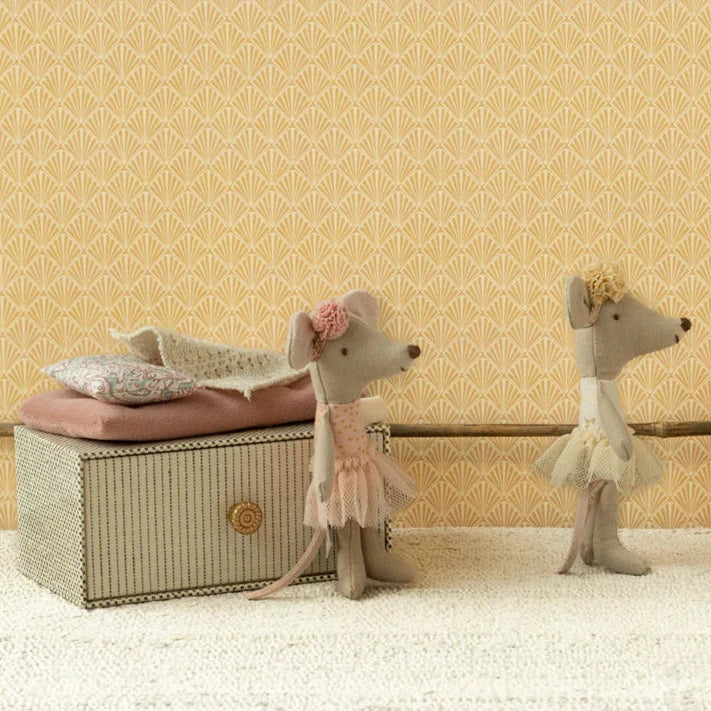 Ratoncito bailarina - Little sister in daybed