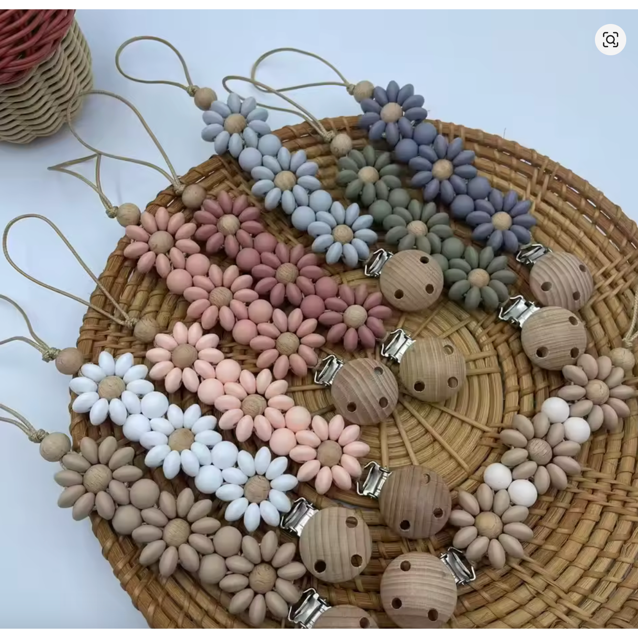 Porta chupetes flowers - Silicona y madera