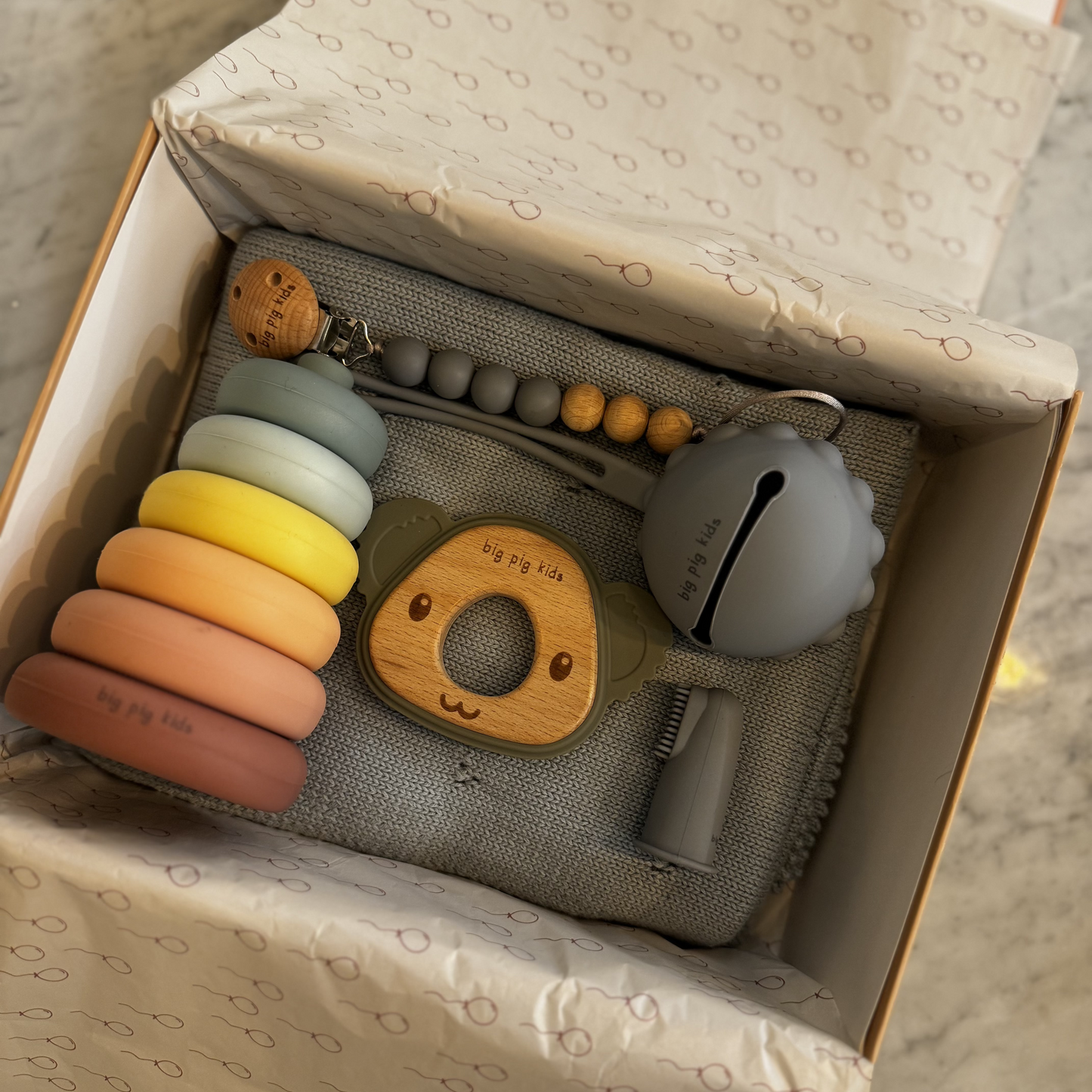 Caja de regalo - Born to play pebble
