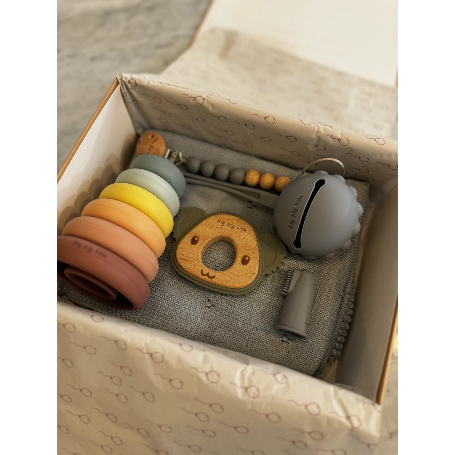 Caja de regalo - Born to play pebble
