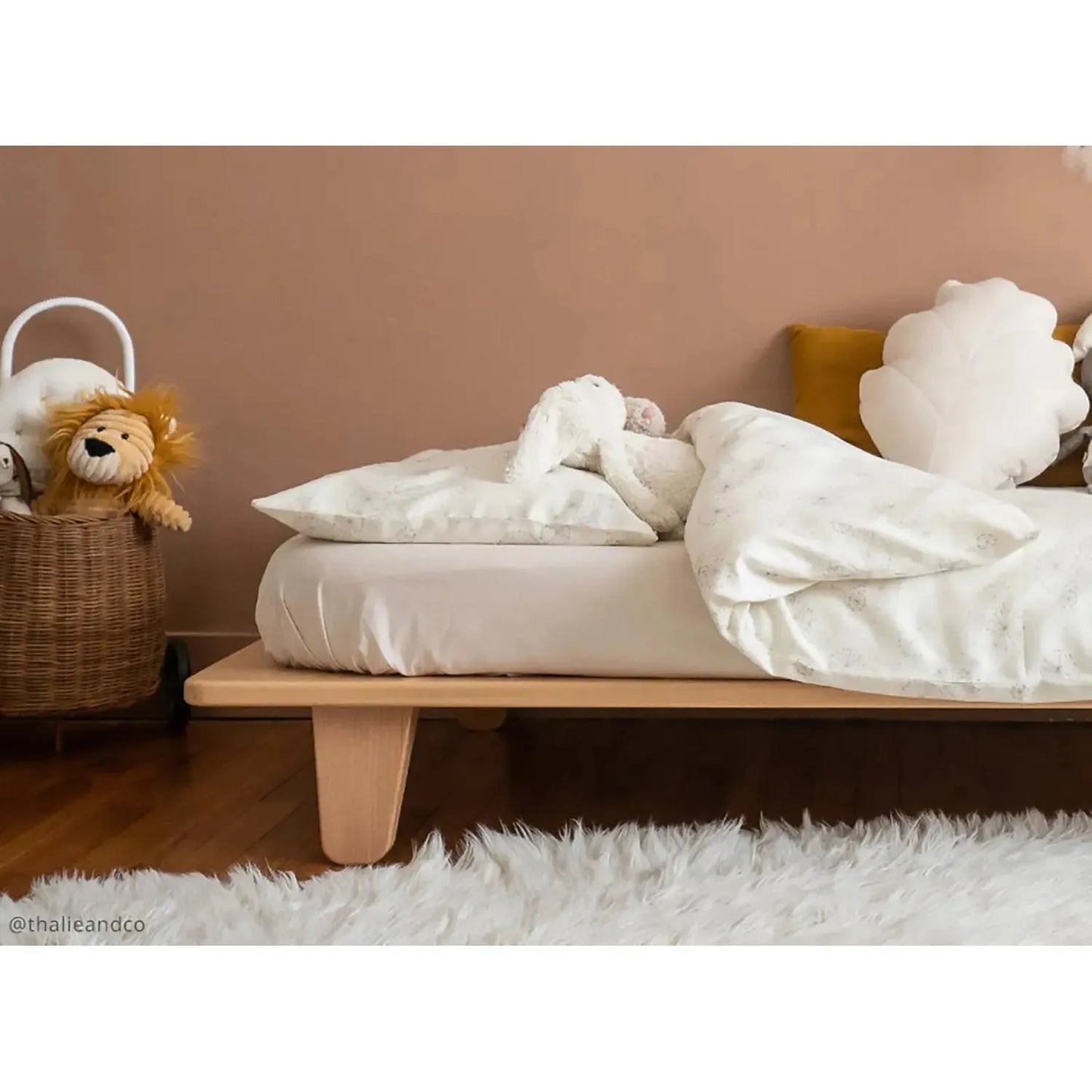 PRE-ORDER Cama de transición Yomi