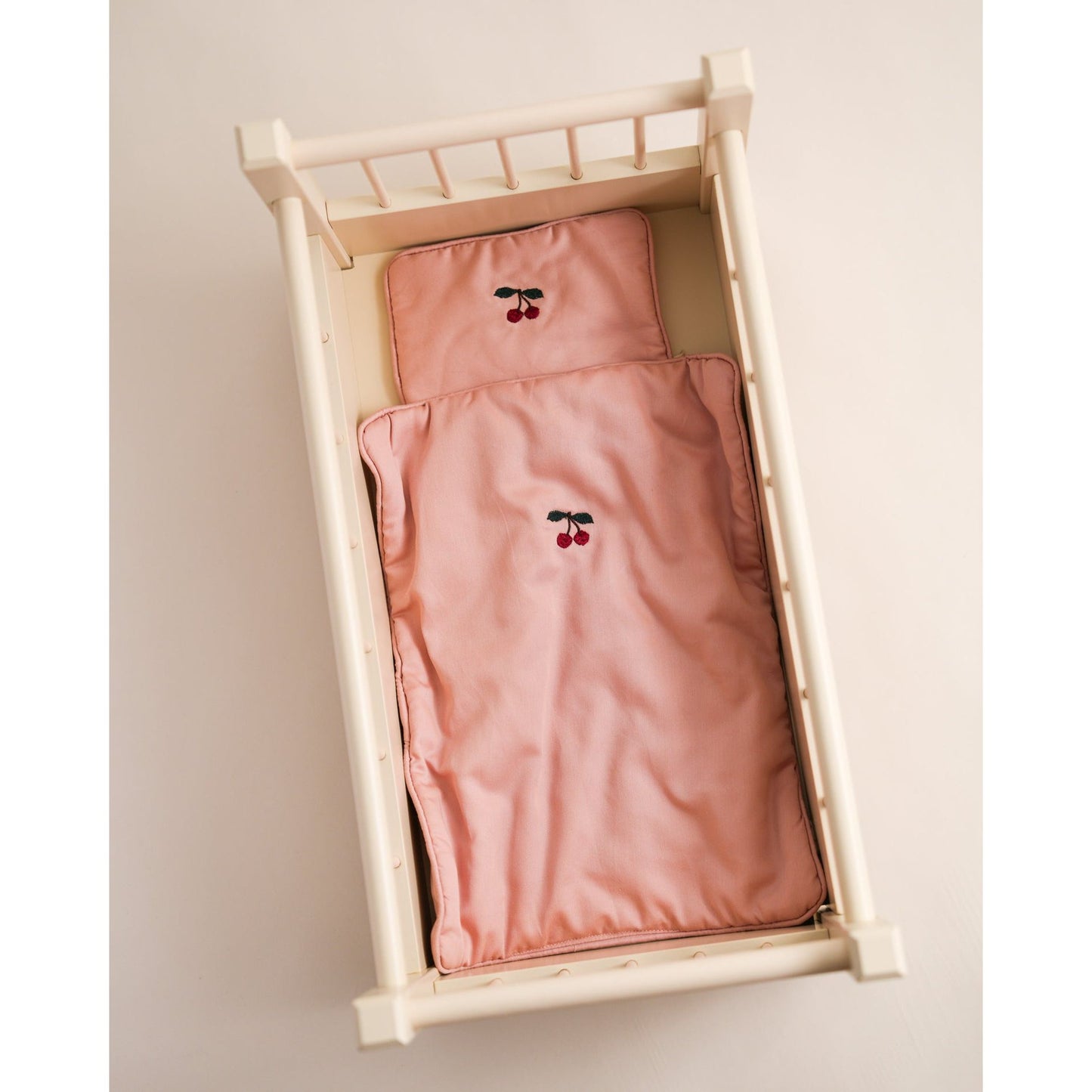 Ropa de Cama para Muñecas - Mahogany Rose