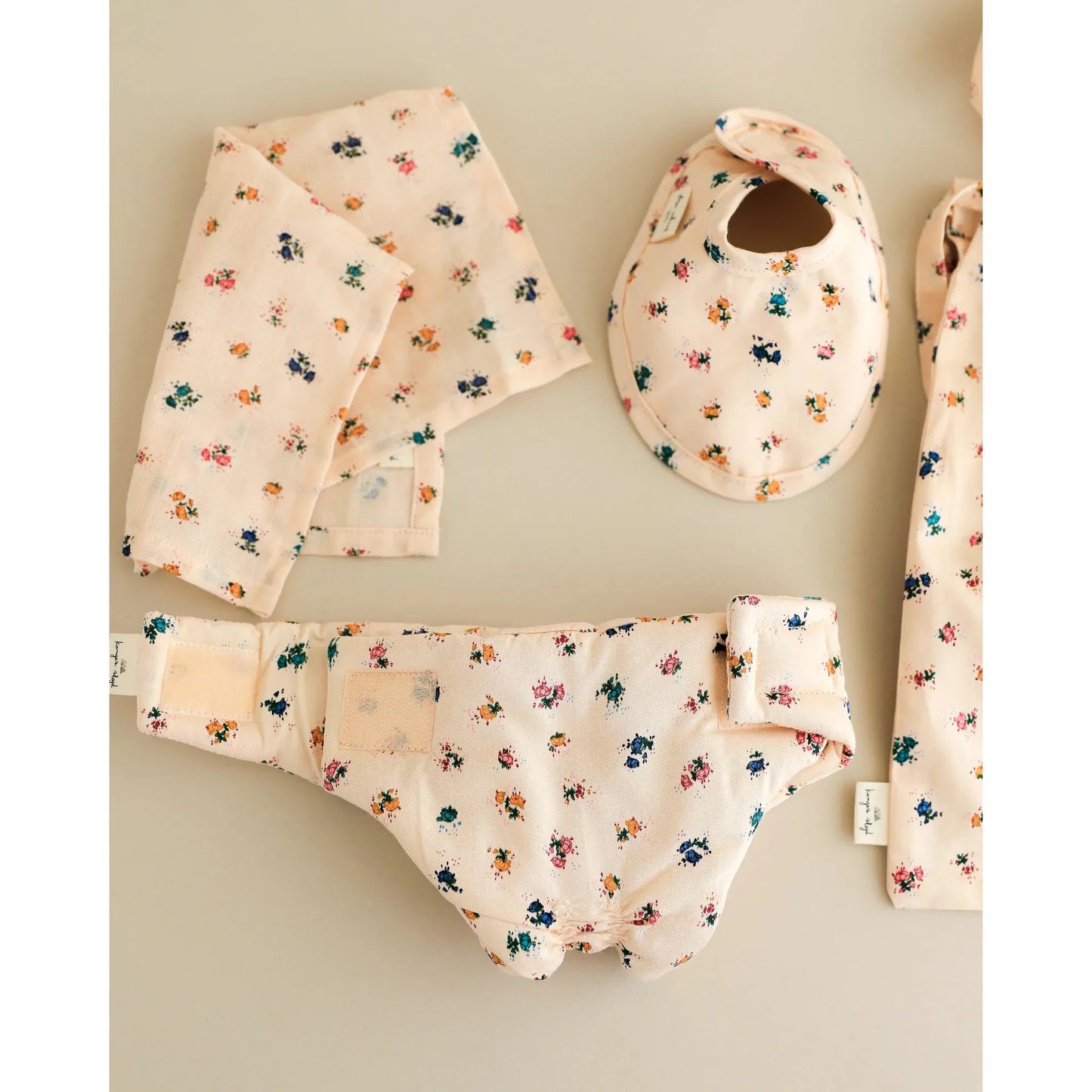 Set de muda para muñeca - Bloomie