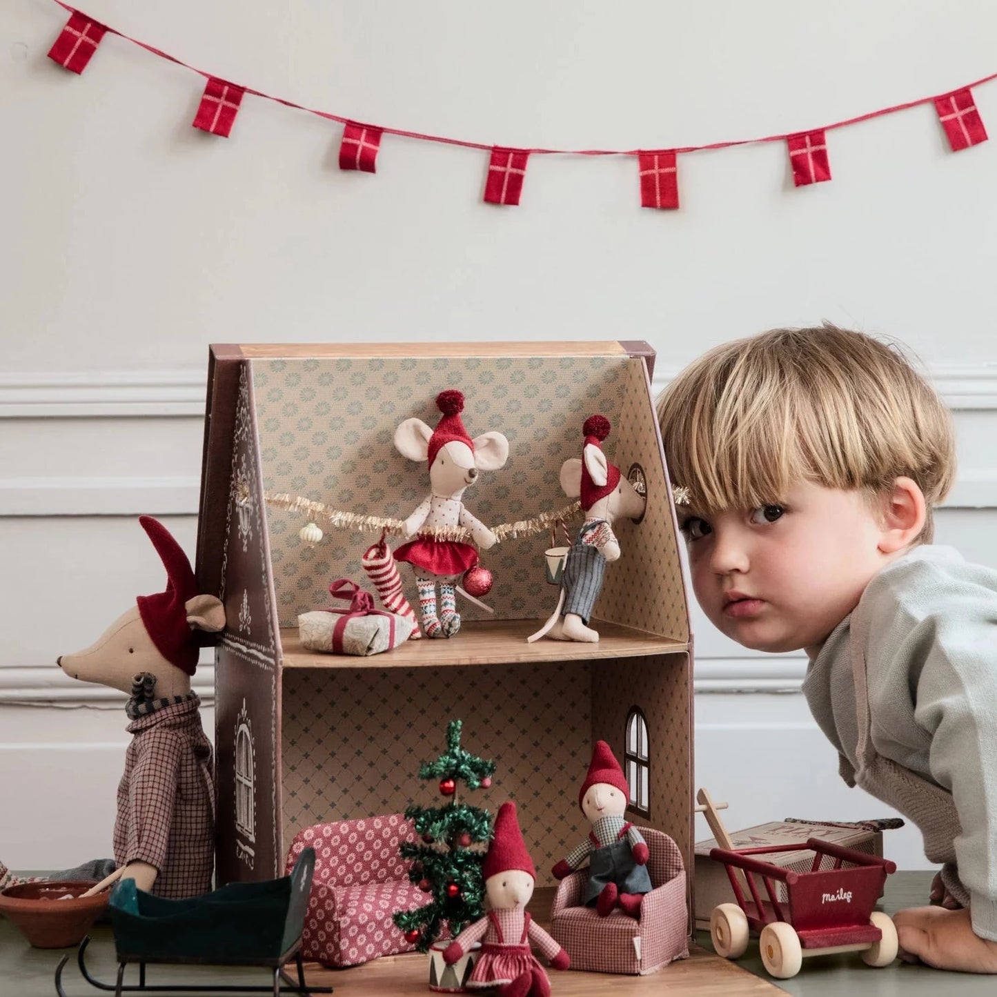 Ratoncito Navideño - Christmas Big brother