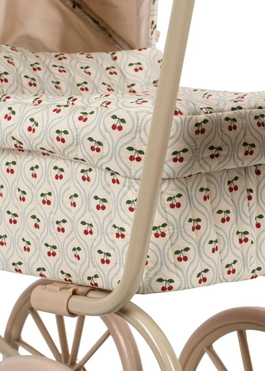 Coche / Moises Vintage para muñecas Minnie - Cherry motif