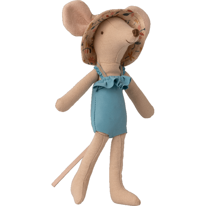 Ratoncito - Beach Mice Mum in a Cabin