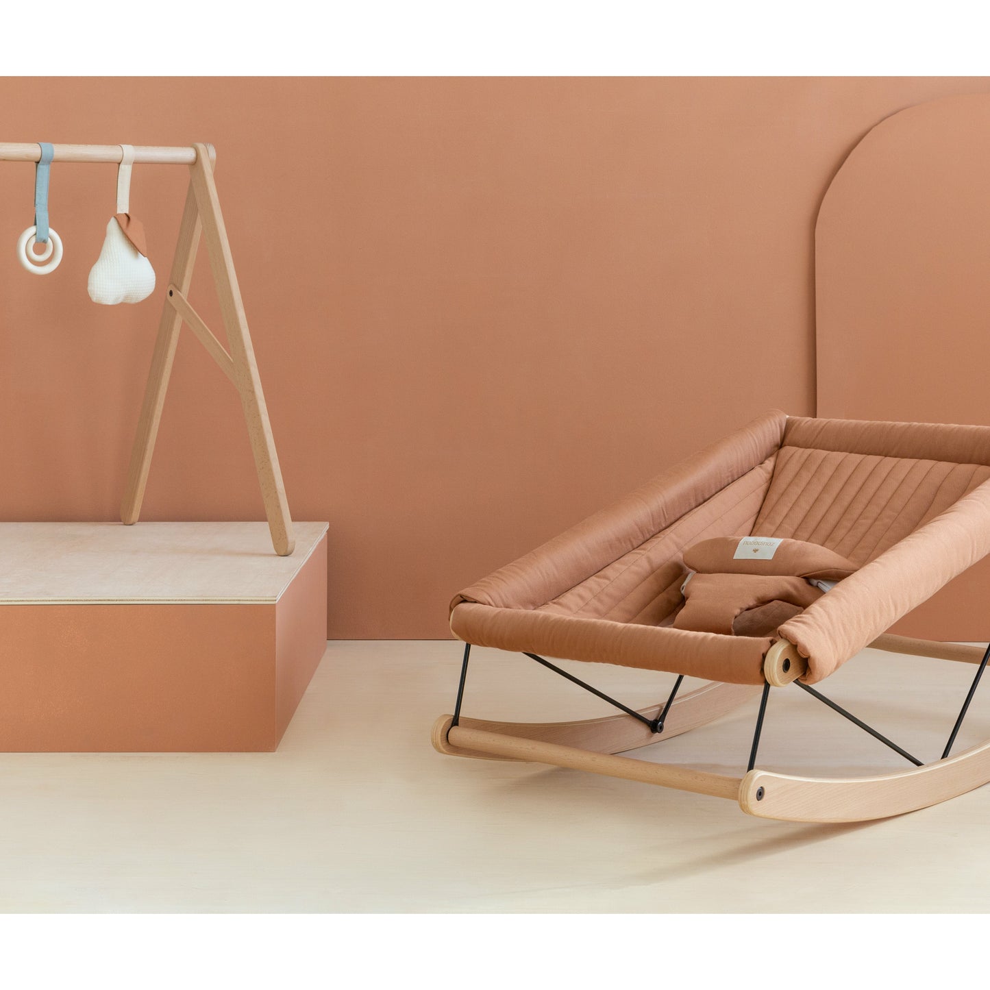 Mecedora Growing Green - Sienna Brown