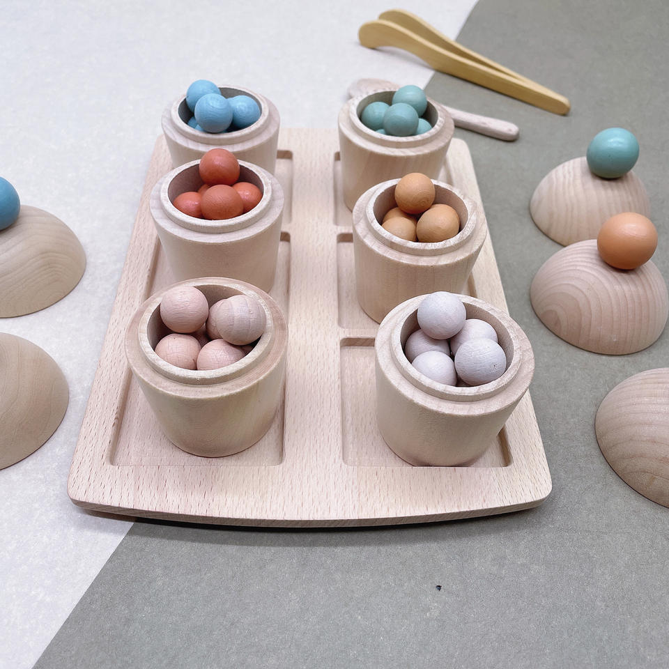 Balls in a cup - Montessori