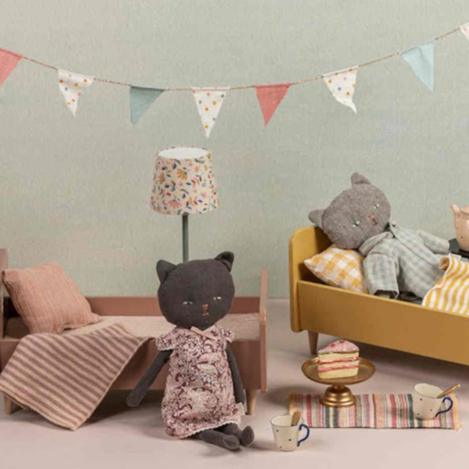 Miniature Garland