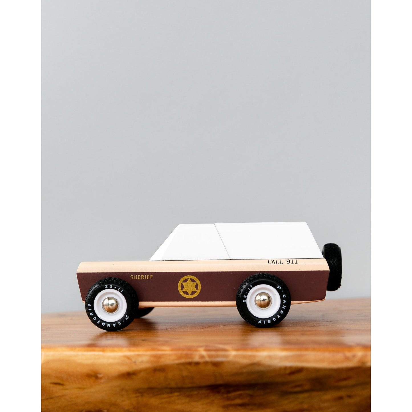 Auto De Madera - Lone Sheriff