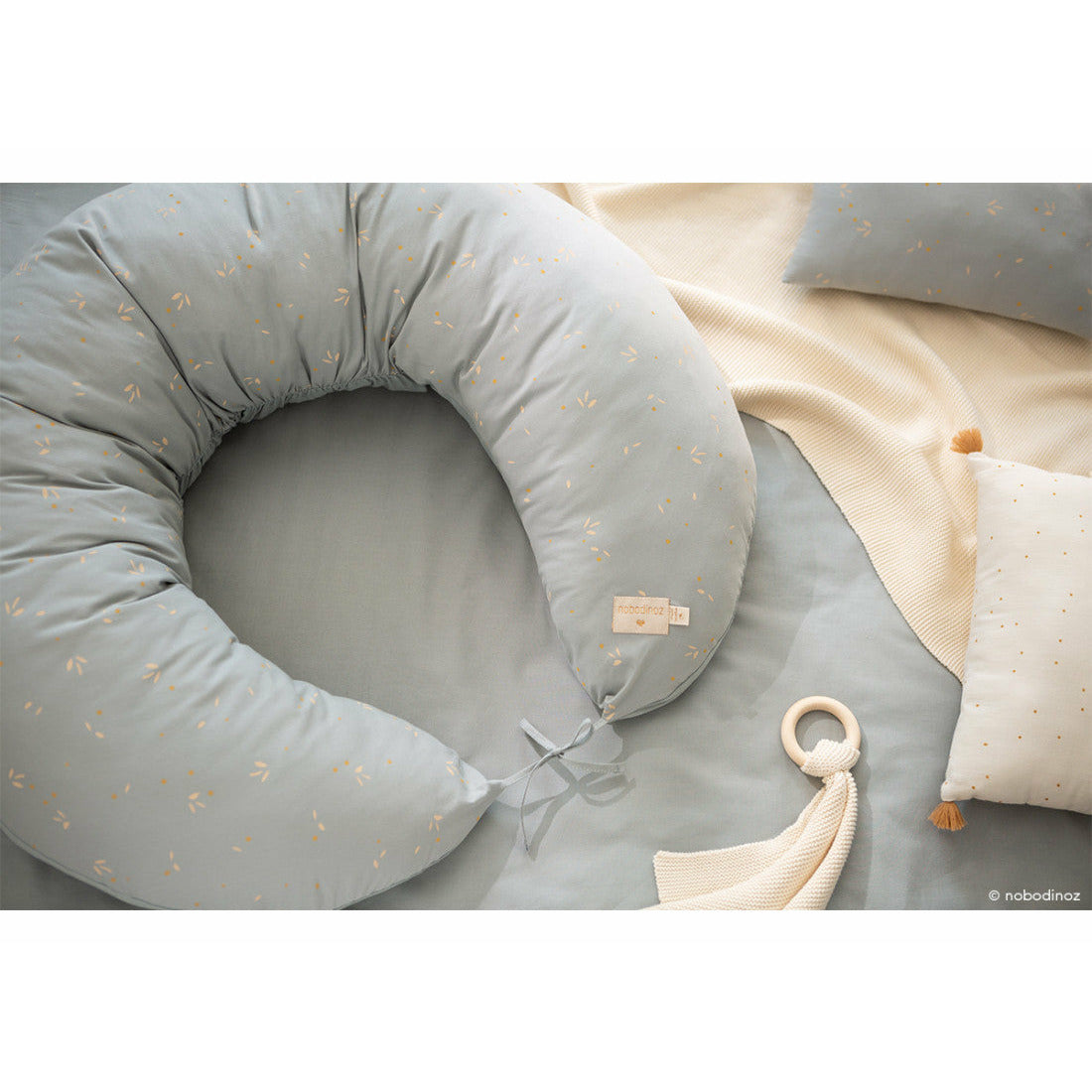 Cojín Maternal Luna - Willow Soft Blue