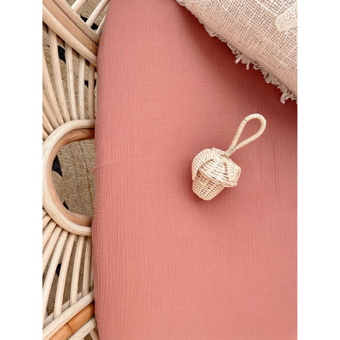 Sonajero Frutilla Rattan