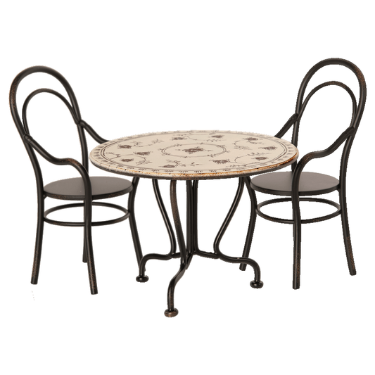 Mesa bistro con 2 sillas para ratoncitos