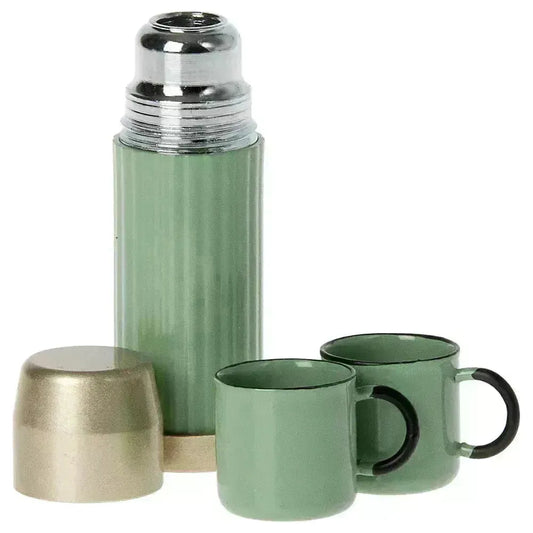Termo con tazas para ratoncitos