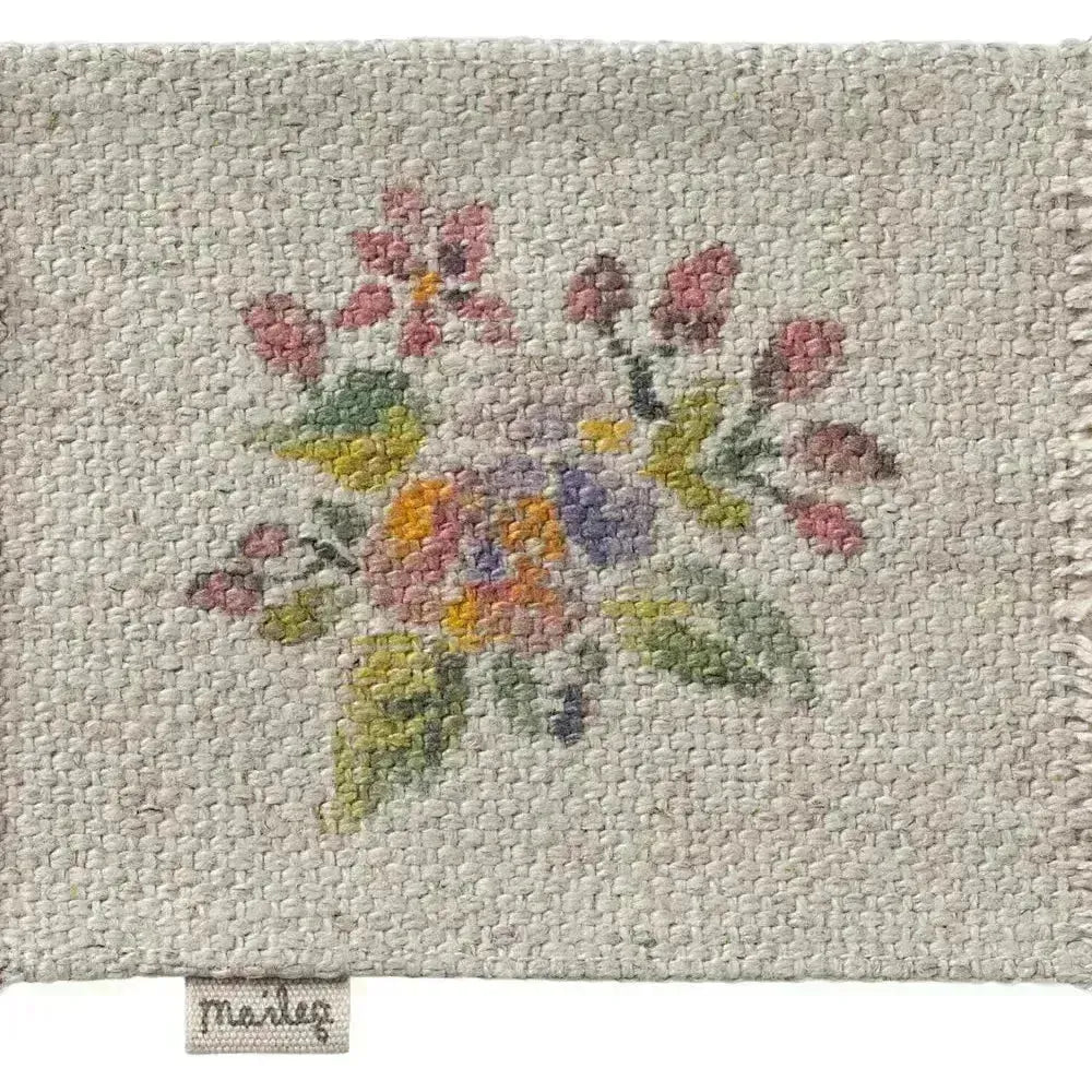 Alfombra flowers para ratoncitos small