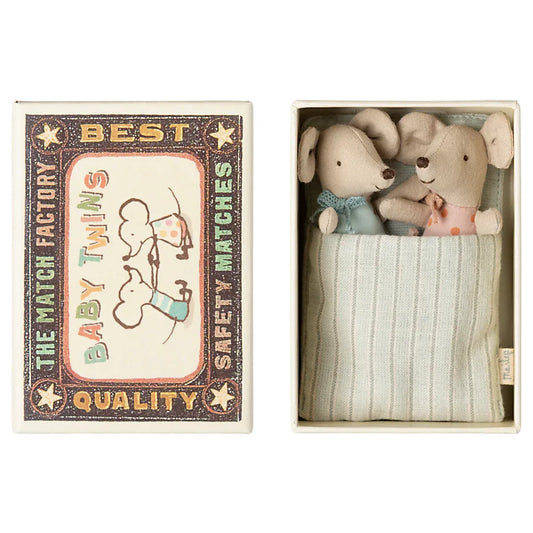 Ratoncitos - Twins baby mice In A Matchbox