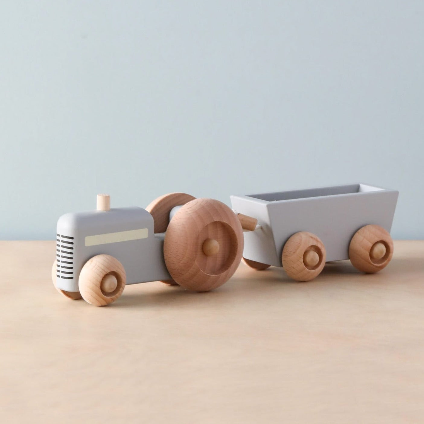 Tractor Rolling - Nature