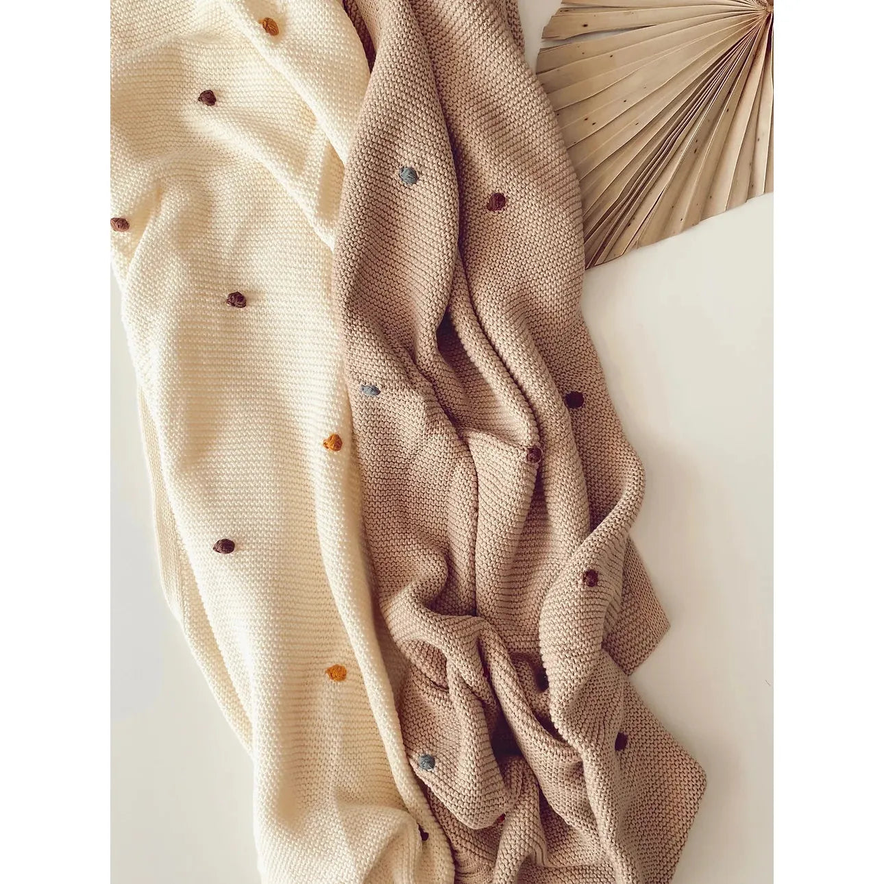 Manta Tejida colors dots - White