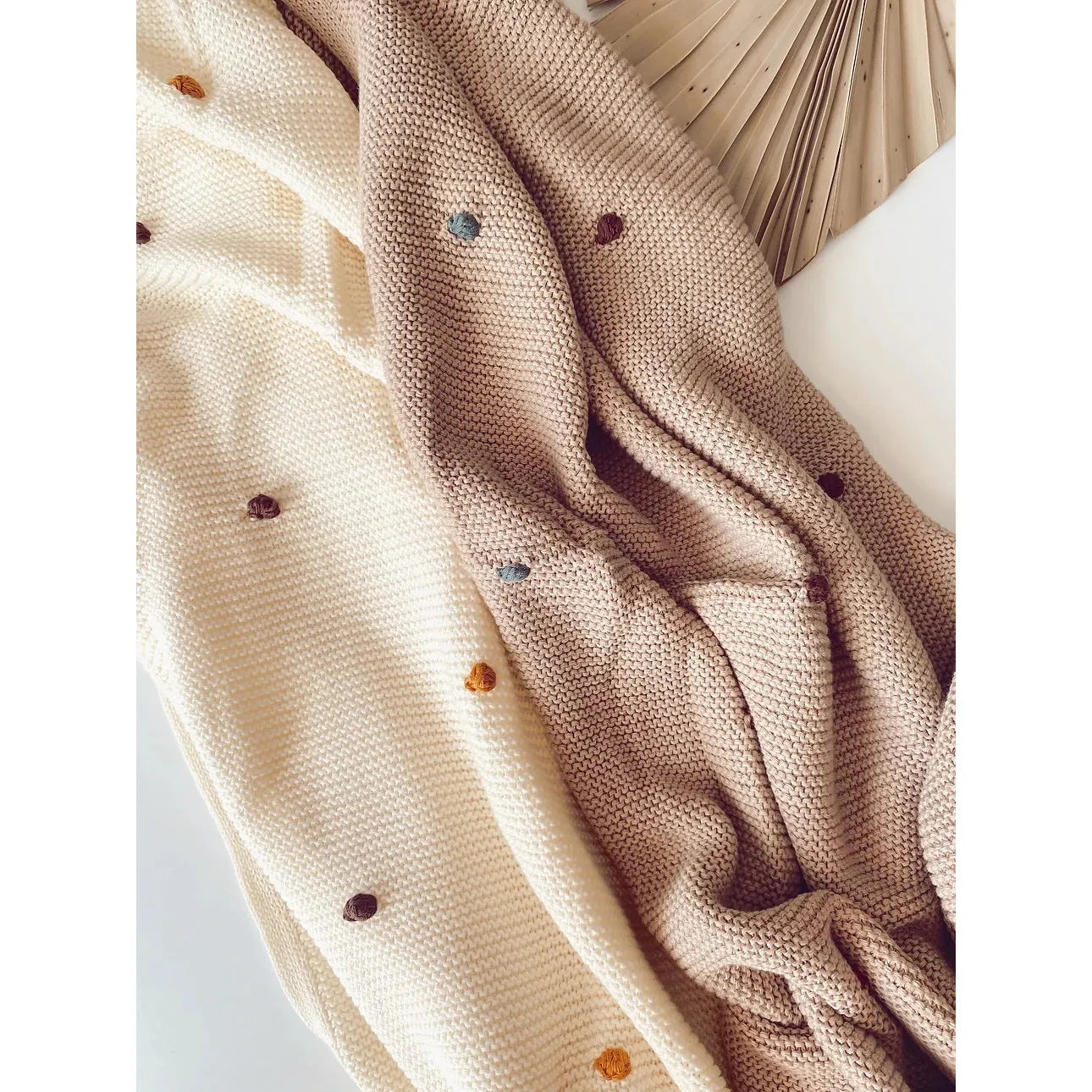 Manta Tejida colors dots - Taupe
