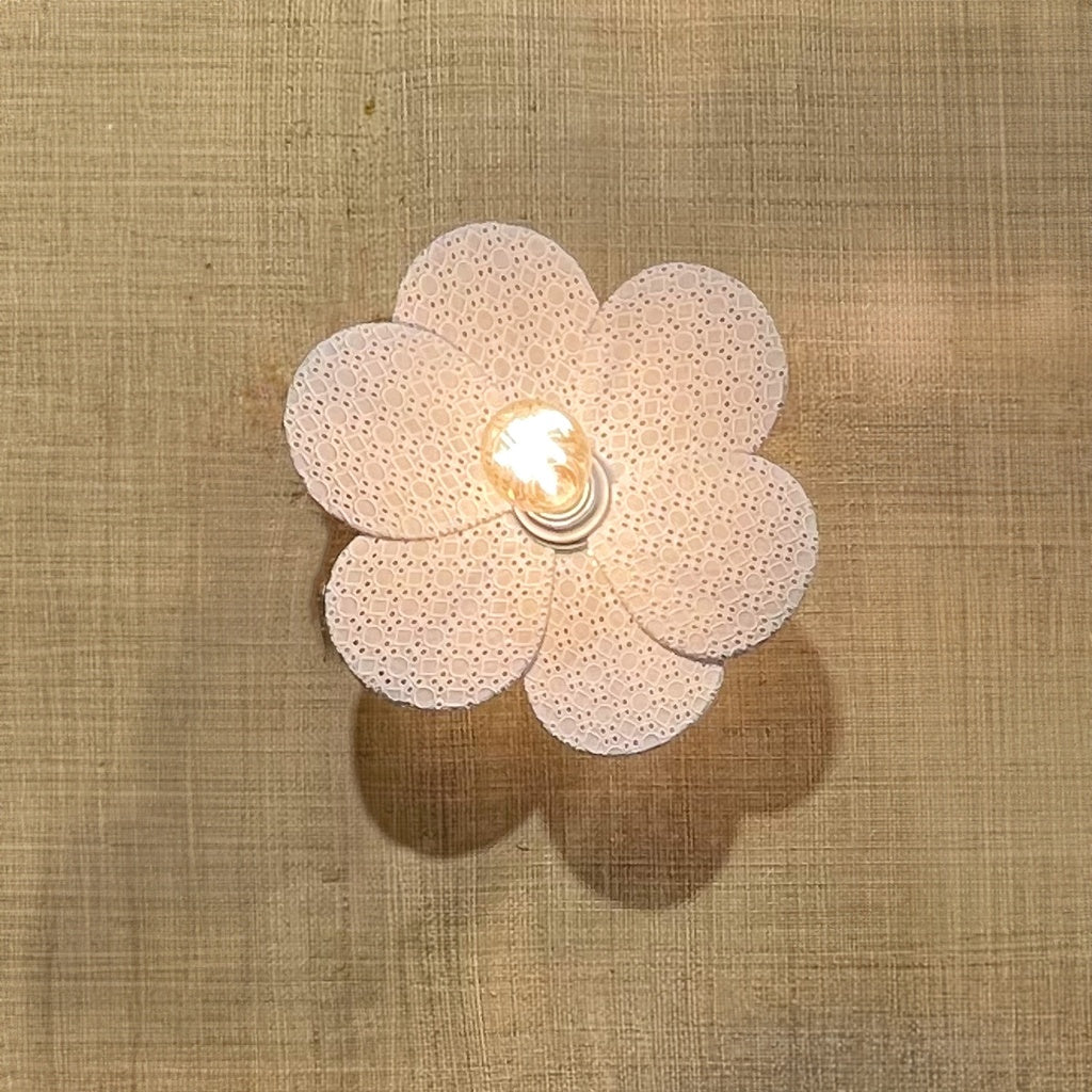 Aplique Leva Embroidery