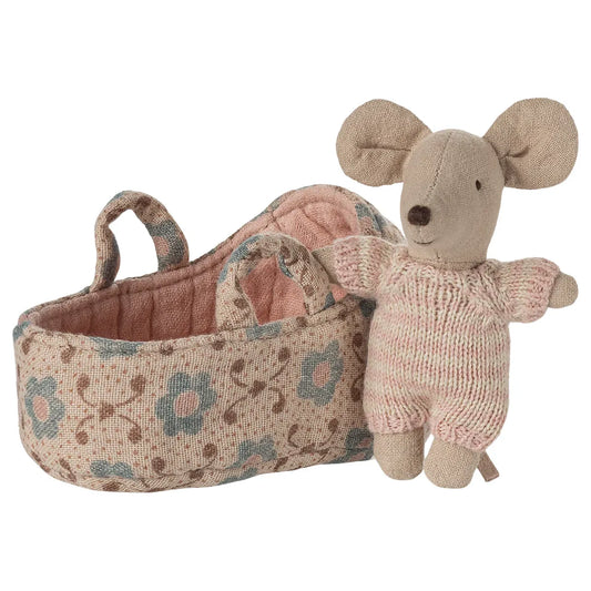 Ratoncito - Baby mouse in carry cot - Rose