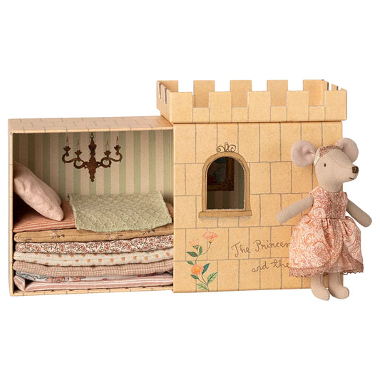 Ratoncito - Princess And The Pea New (Big sister mouse)