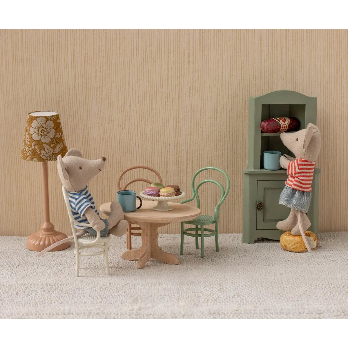 Mesa de comedor ovalada para ratoncitos - Nature