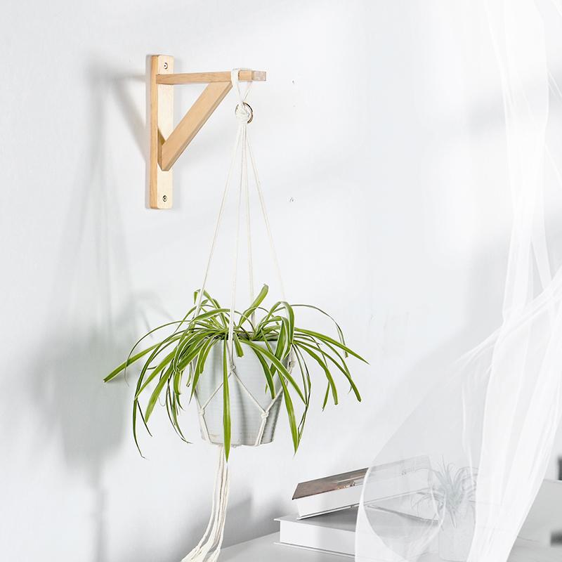Escuadra de madera pequeña