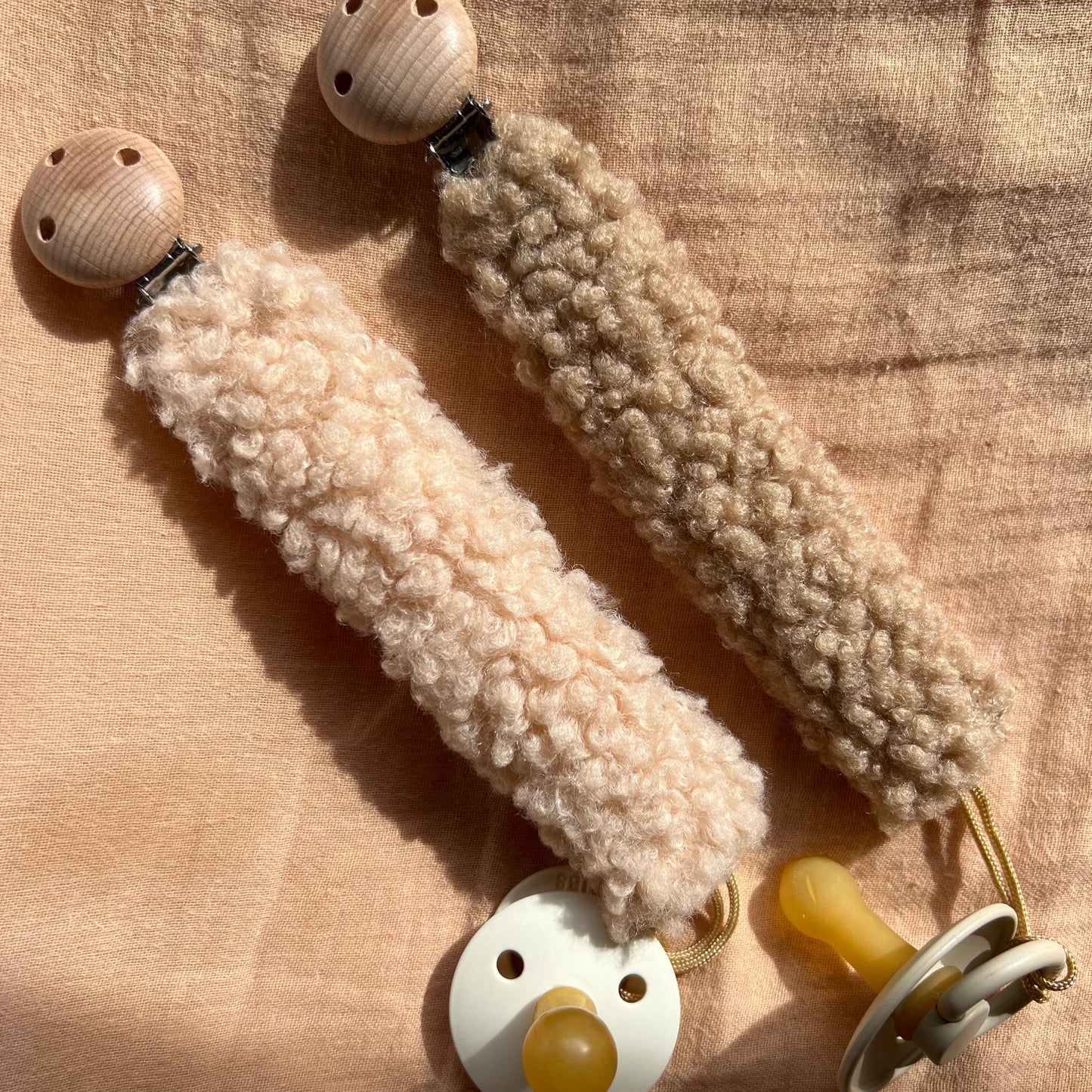 Porta chupetes boucle