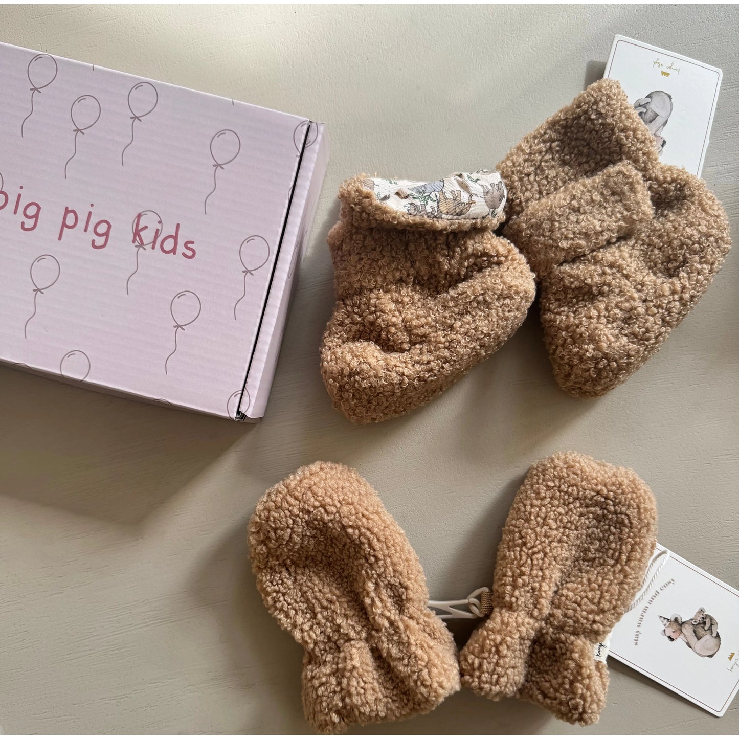 Caja de regalo Warm baby teddy x Konges Slojd