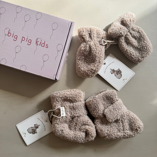 Caja de regalo Warm baby teddy x Konges Slojd