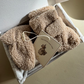 Caja de regalo Warm baby teddy x Konges Slojd