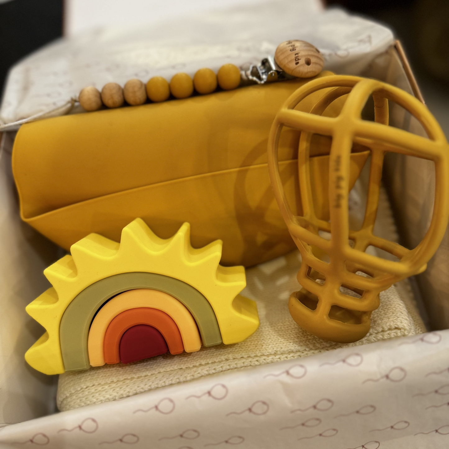 Caja de regalo - Born to play mustard