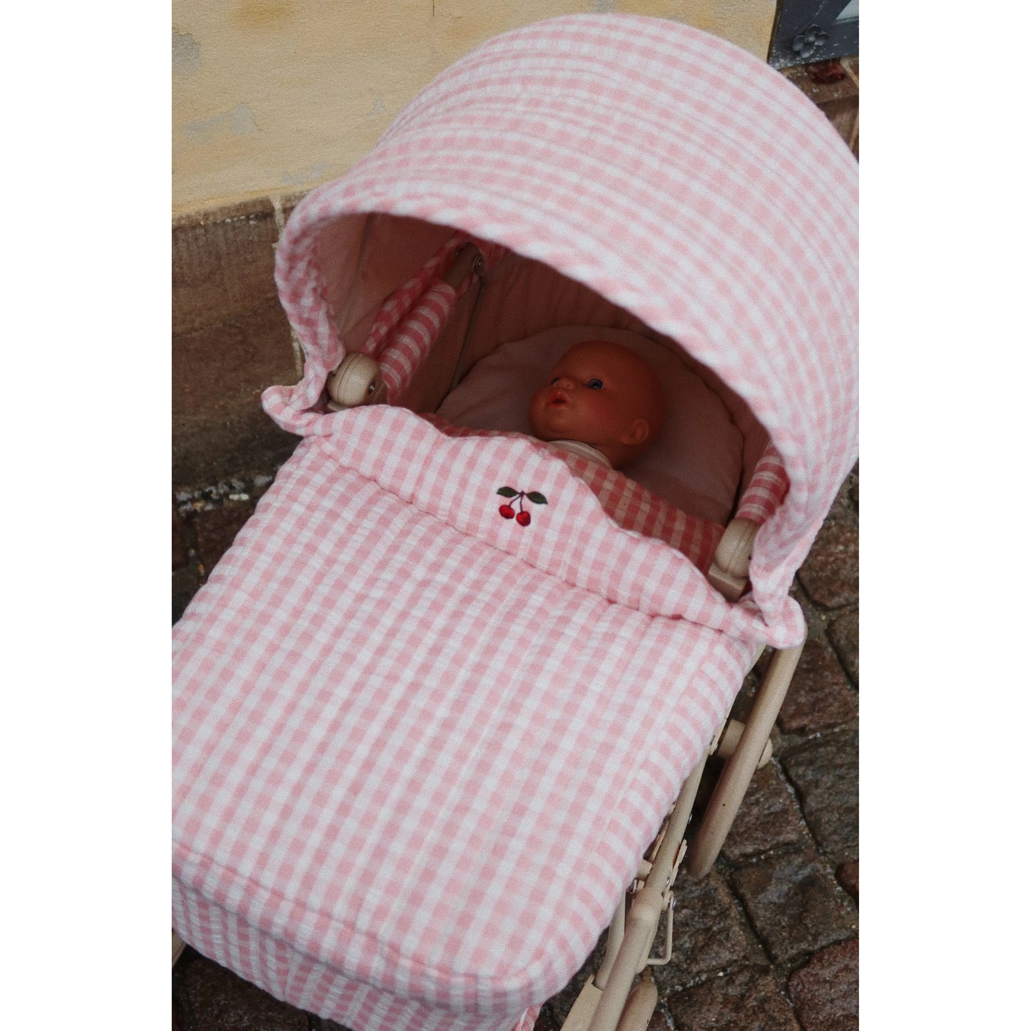 Coche / Moises Vintage para muñecas - Powder pink check