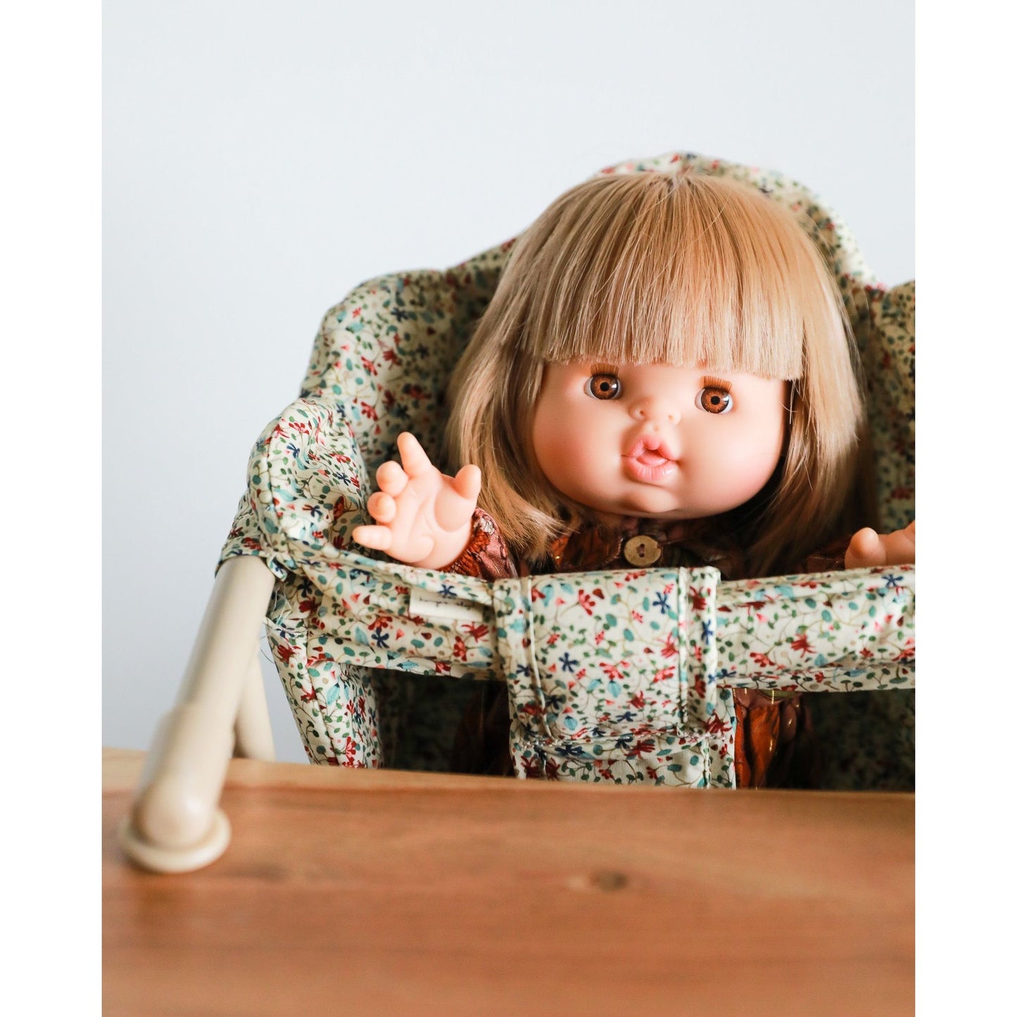 Silla para comer muñeca - Louloudi