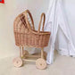 Coche para muñecas rattán