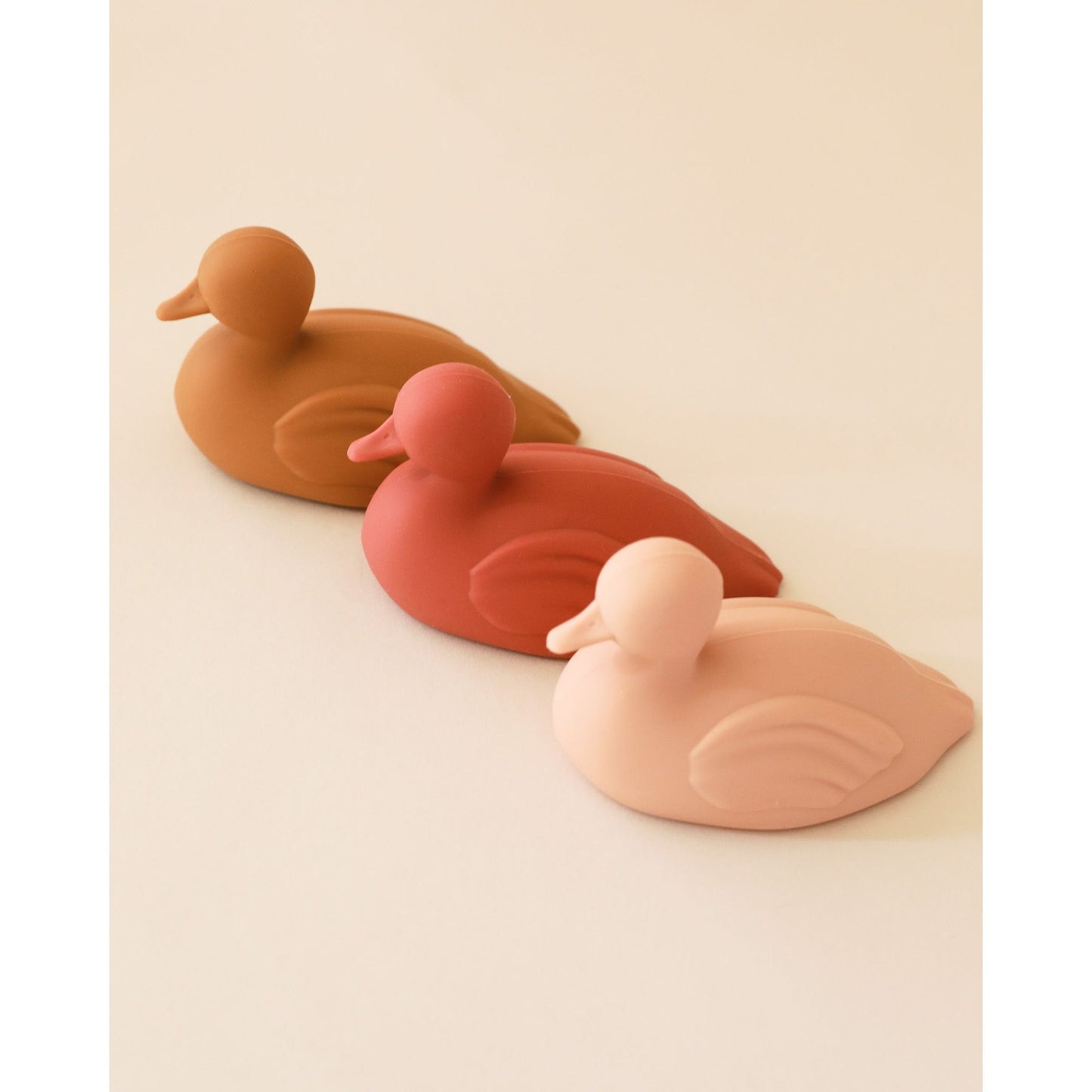 Juguete de baño silicona - Pondering Ducks rose mix