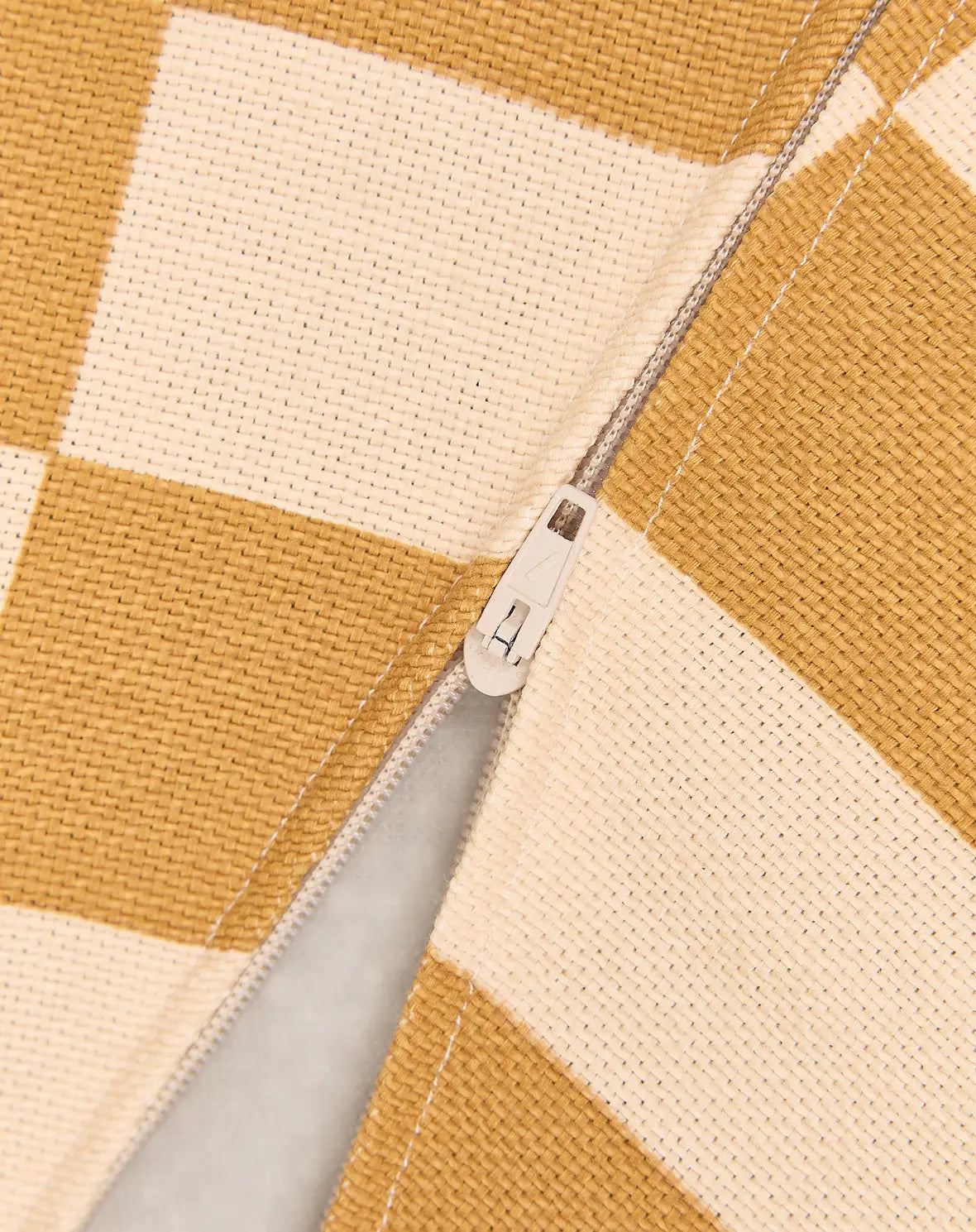 Pouf redondo vibes - Mustard and sand tiles