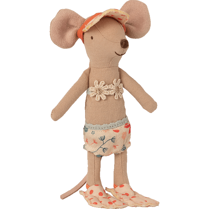 Ratoncito - Beach Mice Big Sister in a Cabin