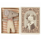 Ratoncito - Sleepy/wakey baby mouse in matchbox Rose