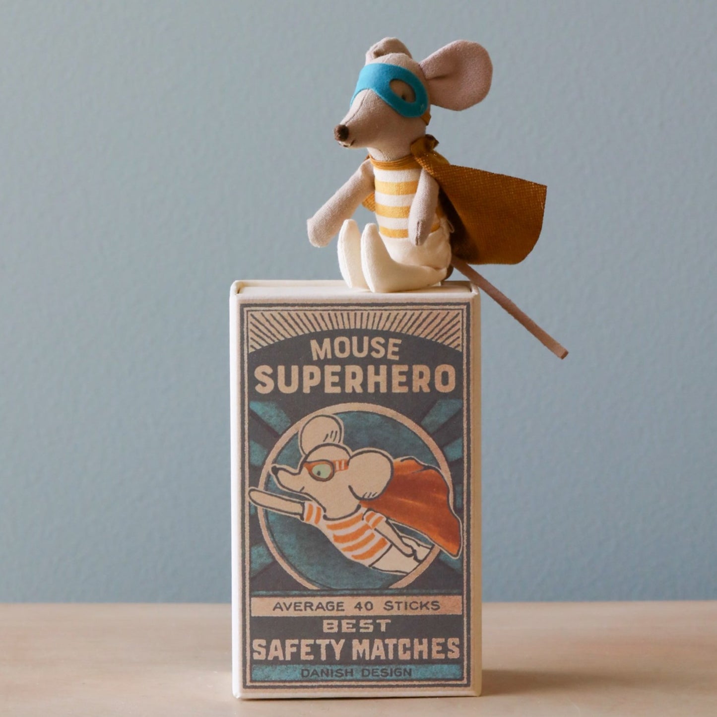 Ratoncito - Super Hero mouse Little brother in a matchbox