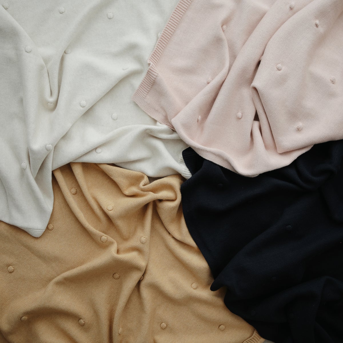 Manta Tejida - Textured Dots Off White Melange
