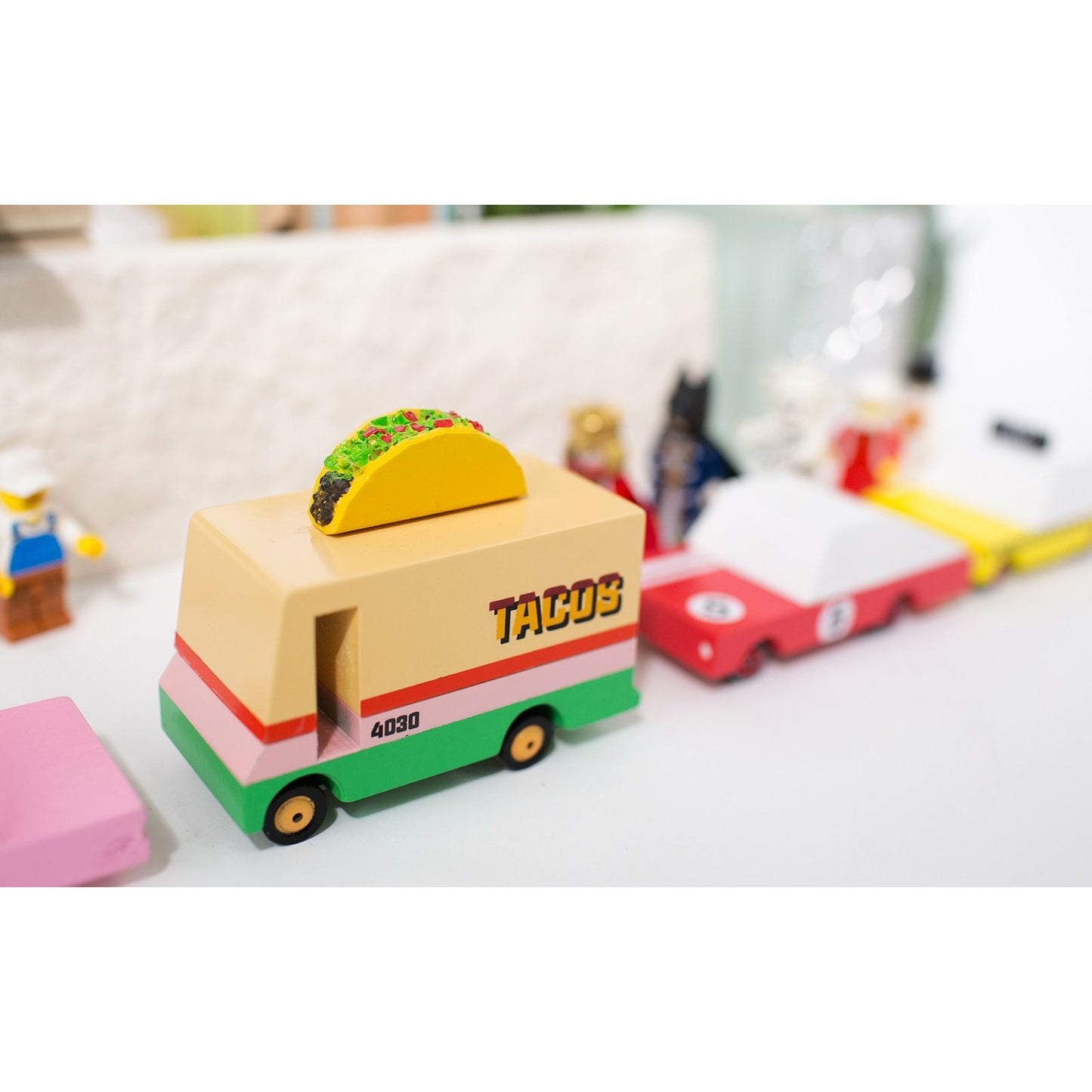 Auto De Madera - Taco Van