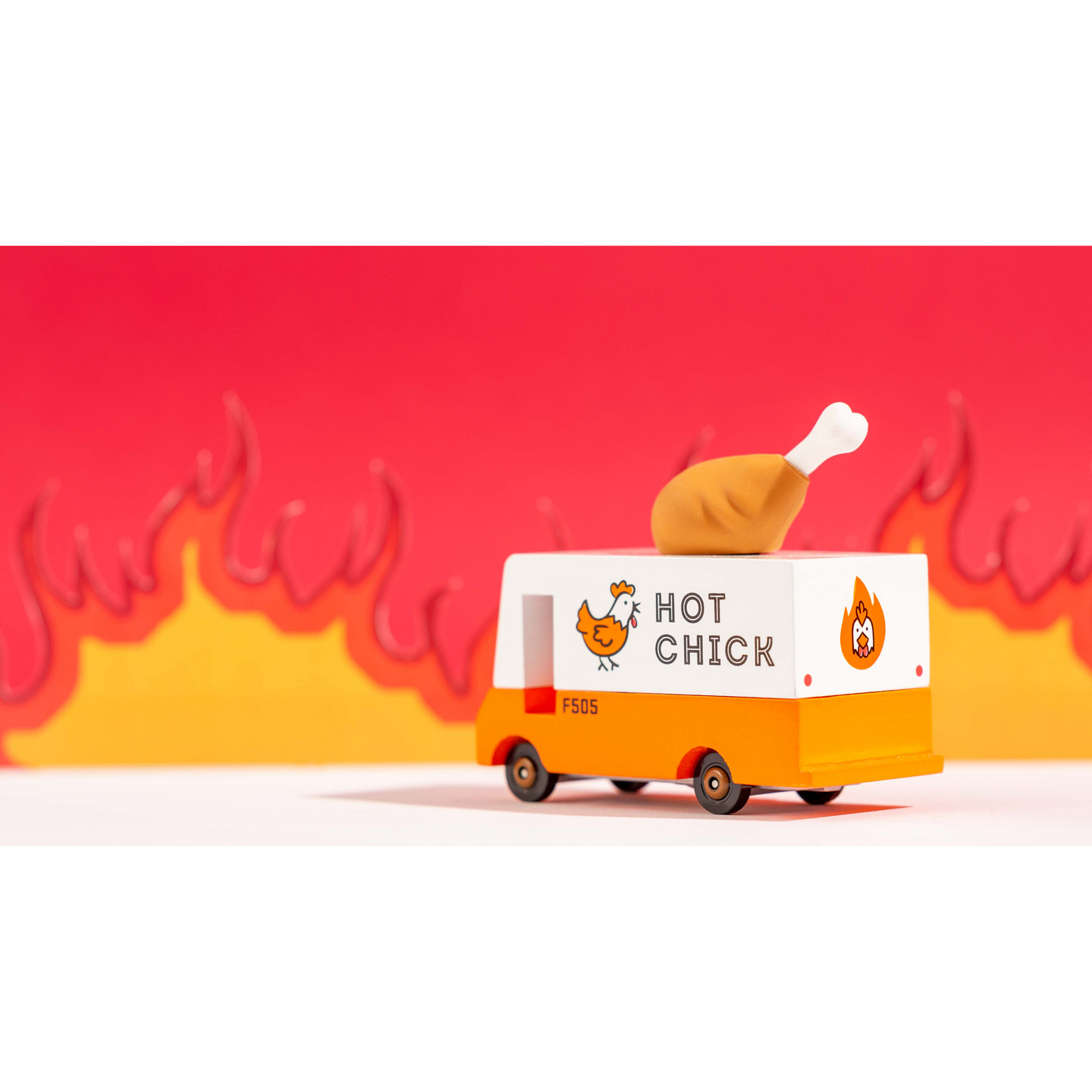 Auto De Madera - Fried Chicken Van
