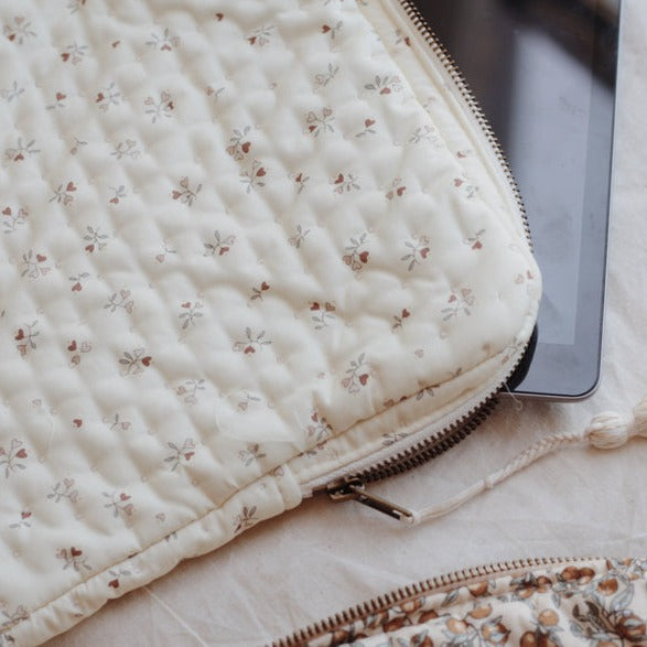 Tablet quilted bag - Petit Amour Rose