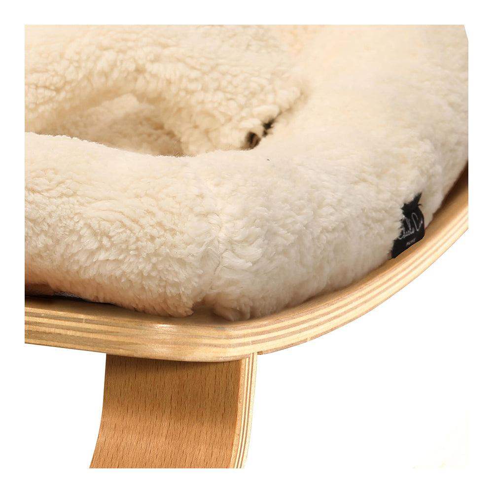 PRE-ORDER Mecedora Levo - Fur Milk