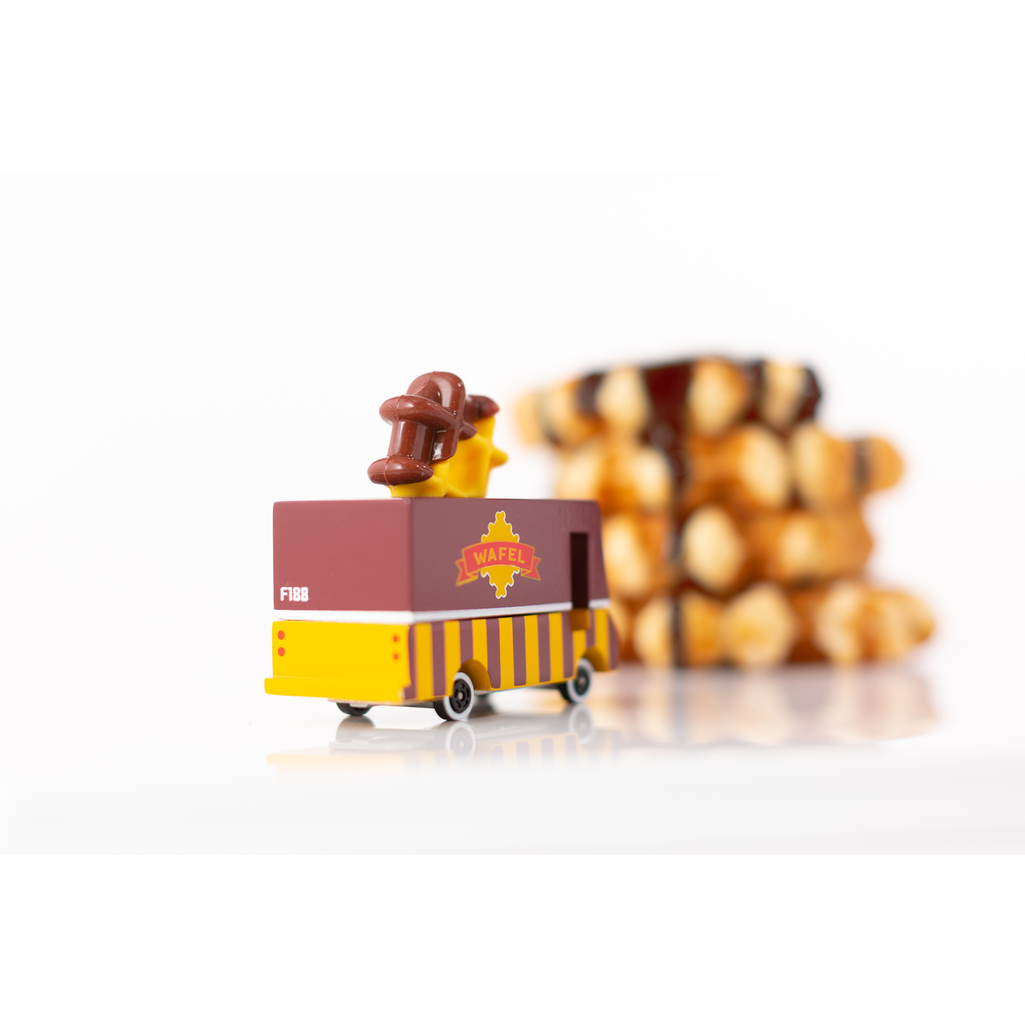 Auto De Madera - Waffle Van
